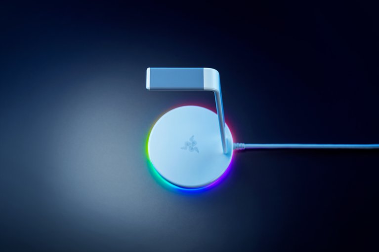 Razer Base Station V2 Chroma - Mercury -view 1